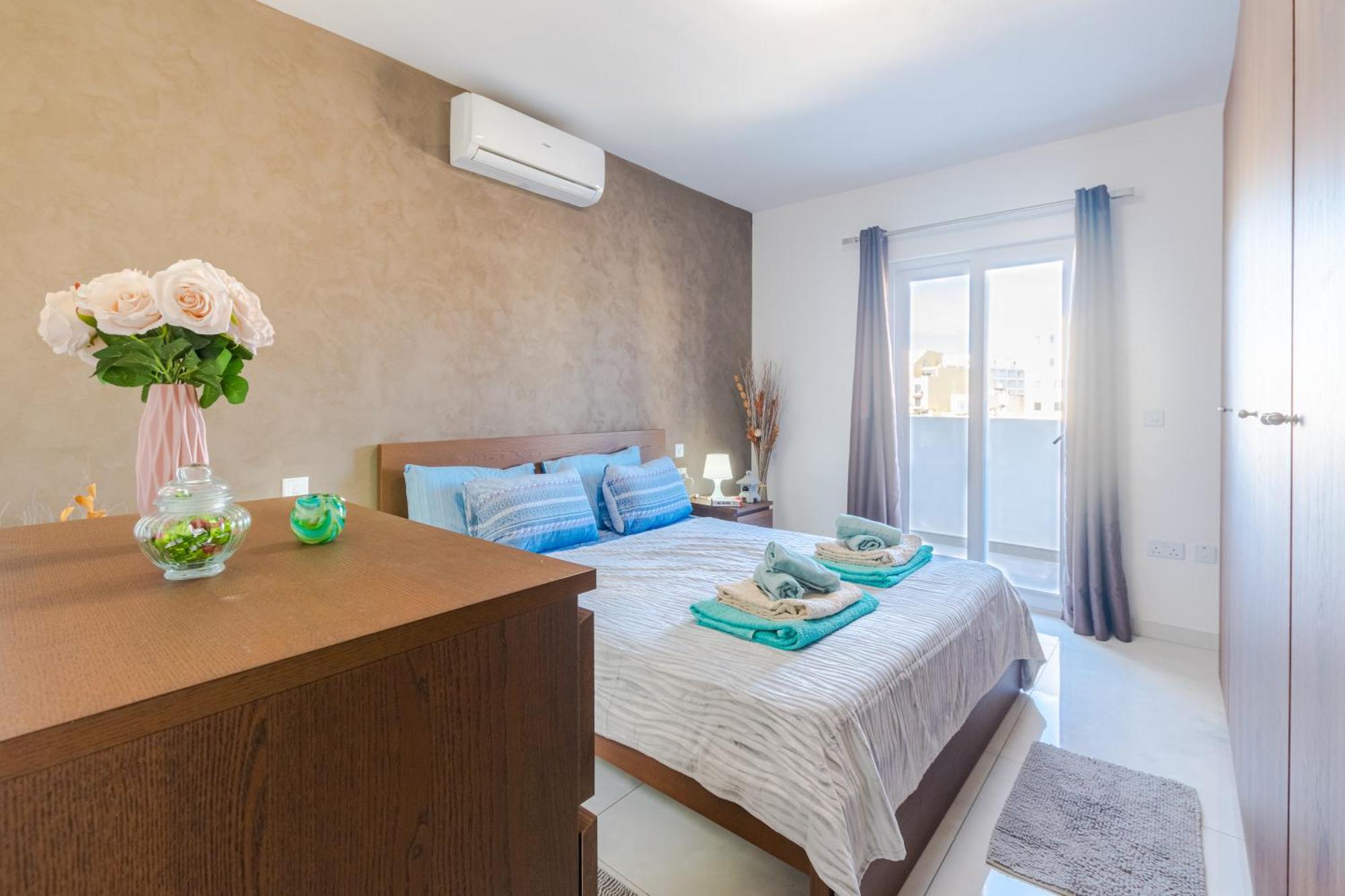 New Spacious Apartment With Amazing View Bugibba Сент-Полс-Бей Экстерьер фото